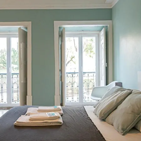Peaceful 2 Bedrooms With Patio In Lisboa